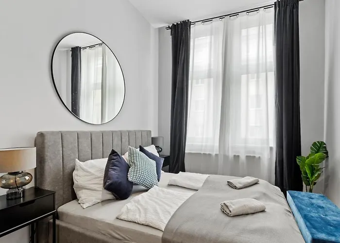 5 Bedrooms - 143 M² - Near Main Station *