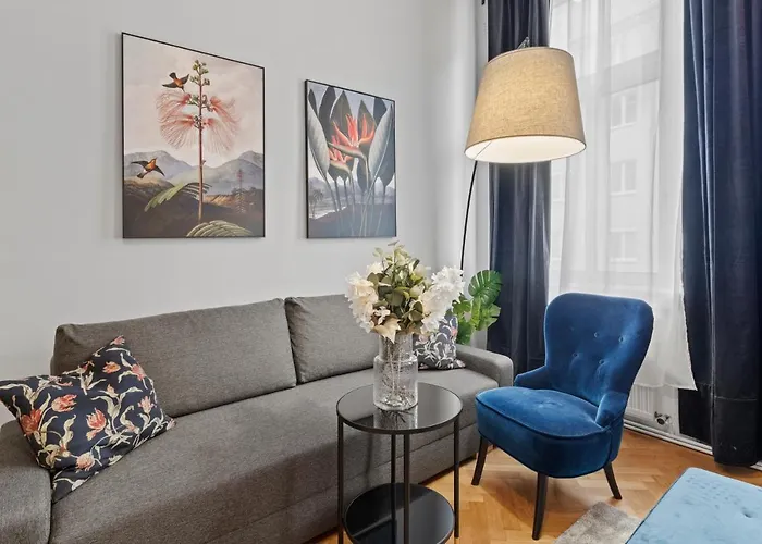 5 Bedrooms - 143 M² - Near Main Station Apartament
