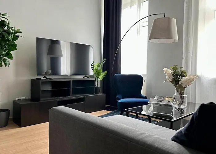 Apartament 5 Bedrooms - 143 M² - Near Main Station